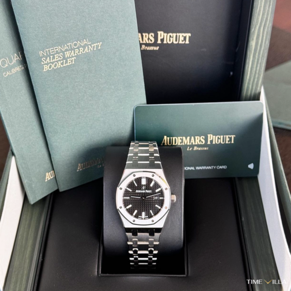 Audemars Piguet Ladies Royal Oak 67650ST Quartz Black Dial Steel 33mm