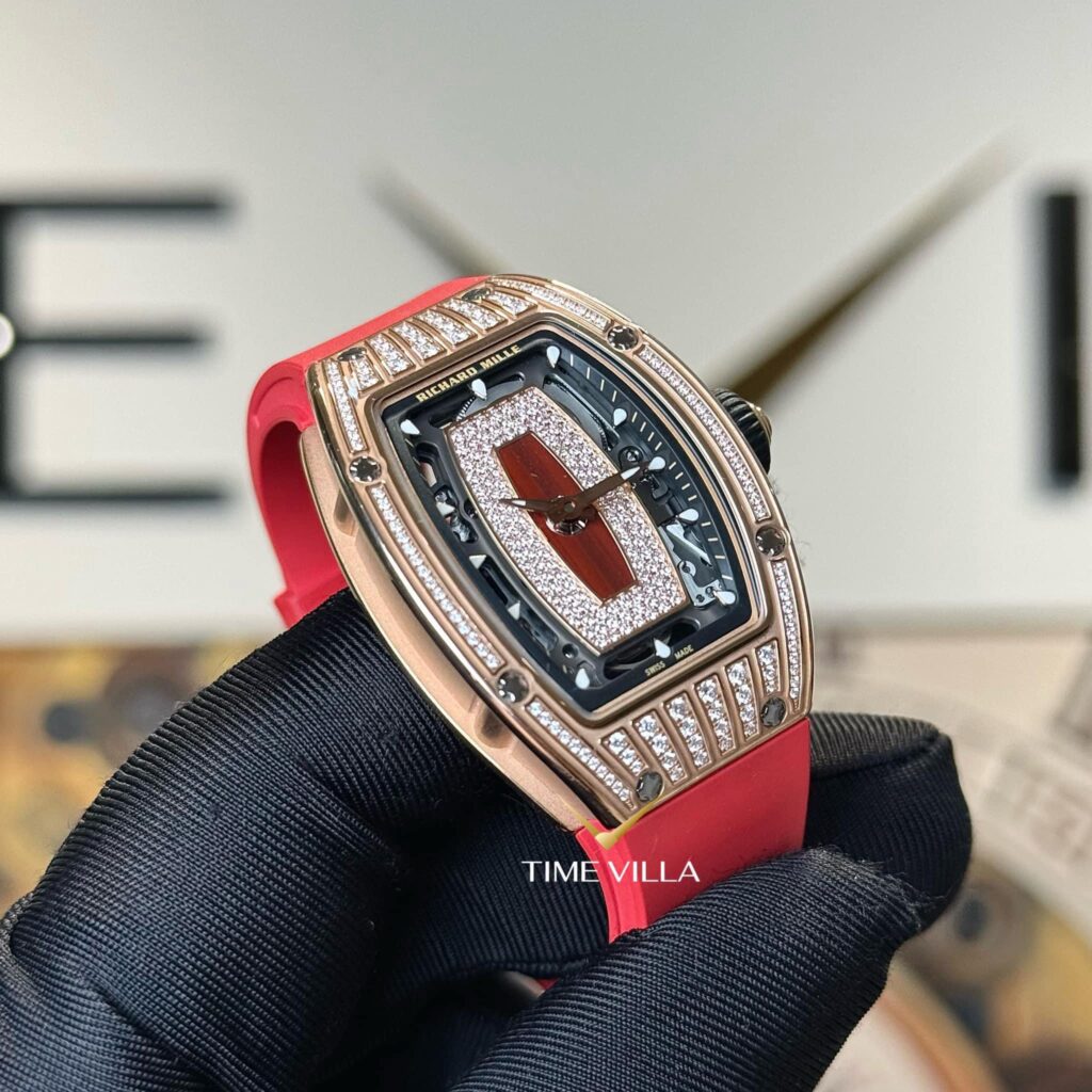 RM07-01 Rose Gold Medium Diamond Set Red Lip RM07-01 Rose Gold Medium Diamond Set Red Lip