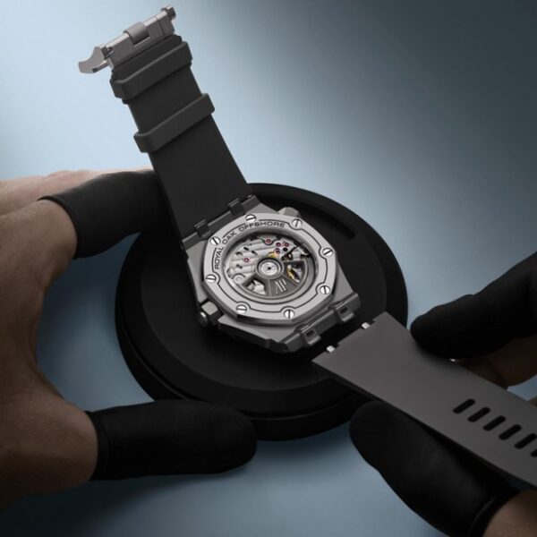 Royal Oak Offshore Diver Grey Steel 42mm 15720ST