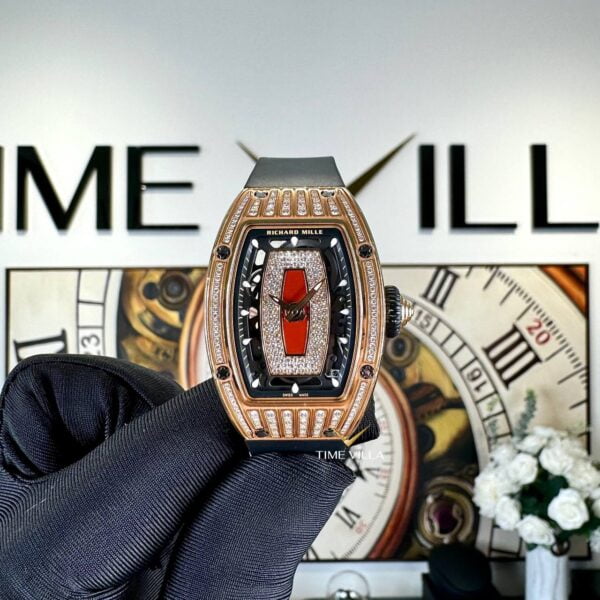 RM07-01 Rose Gold Medium Diamond Set Red Lip