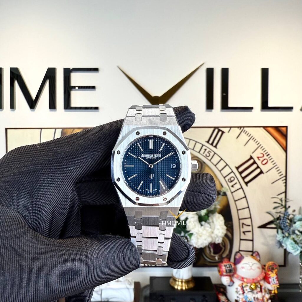Audemars Piguet Royal Oak Jumbo 39mm Bleu Nuit 16202ST 50th Anniversary Audemars Piguet Royal Oak Jumbo 39mm Bleu Nuit 16202ST 50th Anniversary