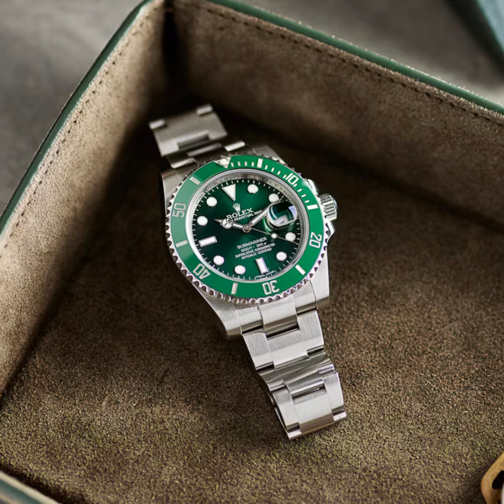 Rolex Submariner 116610LV “The Hulk” Rolex Submariner 116610LV “The Hulk”