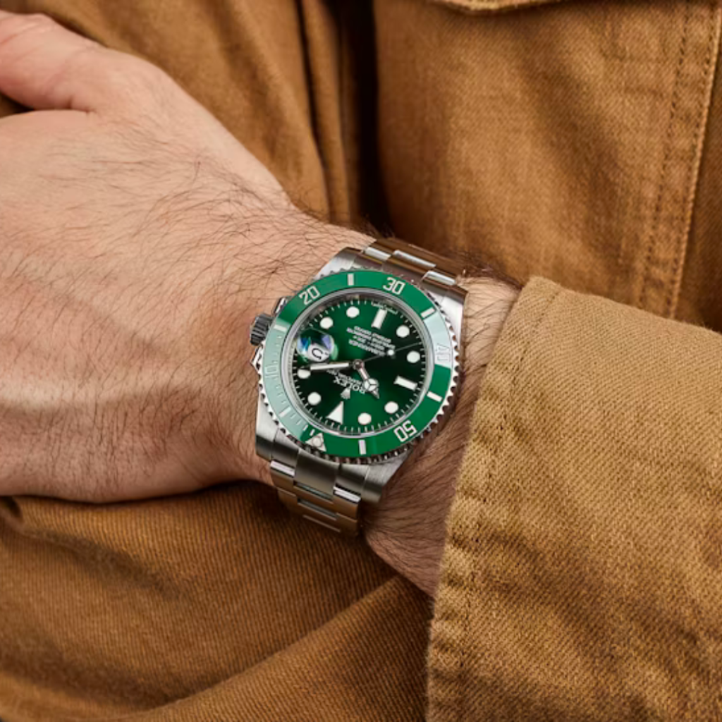 Rolex Submariner 116610LV “The Hulk” Rolex Submariner 116610LV “The Hulk”