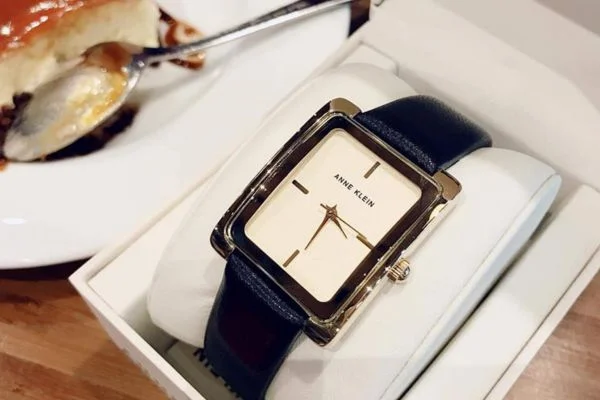 Anne klein là của nước nào?