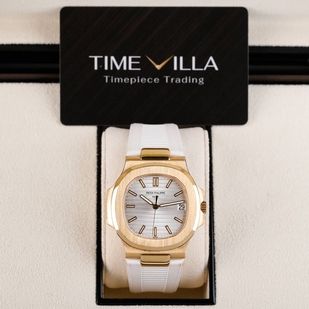 Patek Philippe Old Nautilus 5711J Yellow Gold White Dial Patek Philippe Old Nautilus 5711J Yellow Gold White Dial