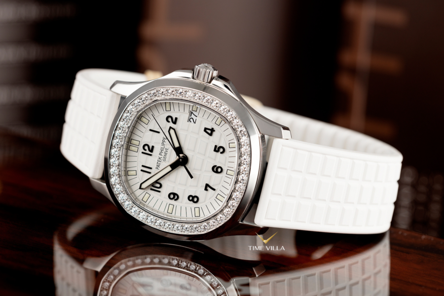 Patek Philippe Ladies Aquanaut 5067A-024 Steel White