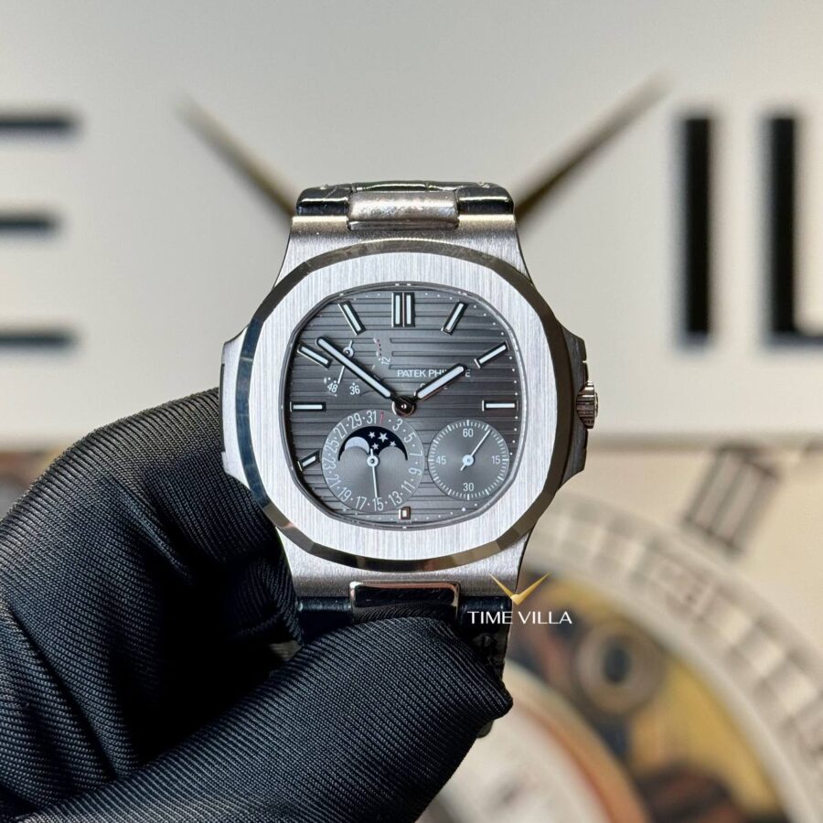 Patek Philippe Nautilus 5712G-001 White Gold Moonphase 40mm
