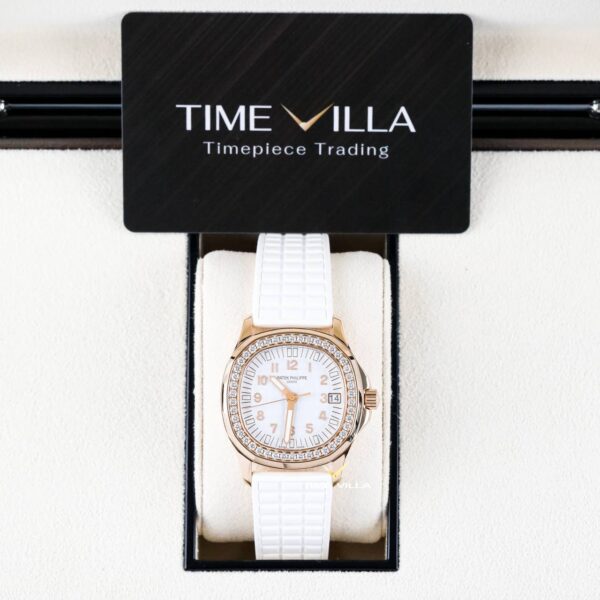 Patek Philippe Aquanaut 5068R-010 - Pure White